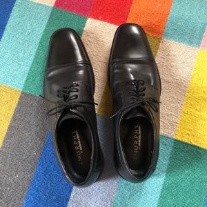 euc men’s cap toe dress shoe by johnston & murphy
